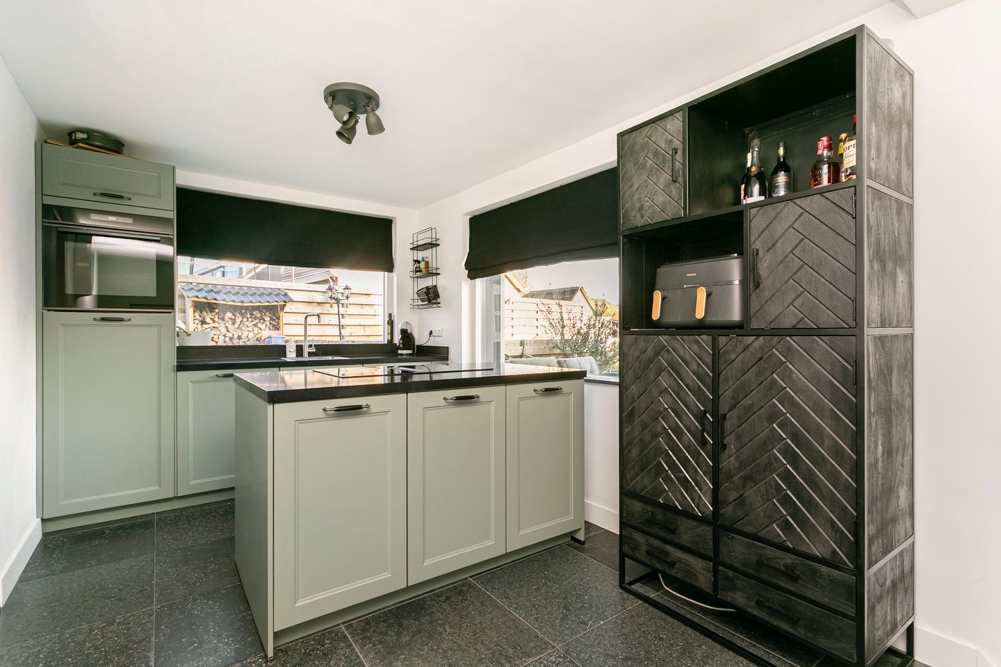 Photo 14 of Wilhelminastraat 12