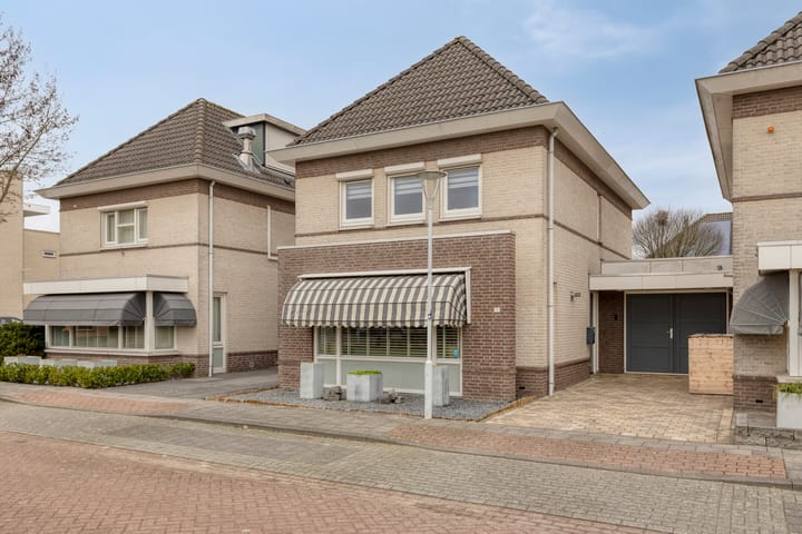 Foto 1 van Zwaanvelden 30