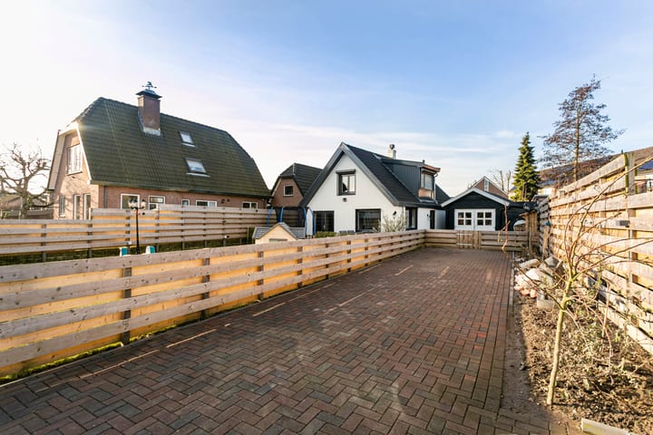 Photo 4 of Wilhelminastraat 12