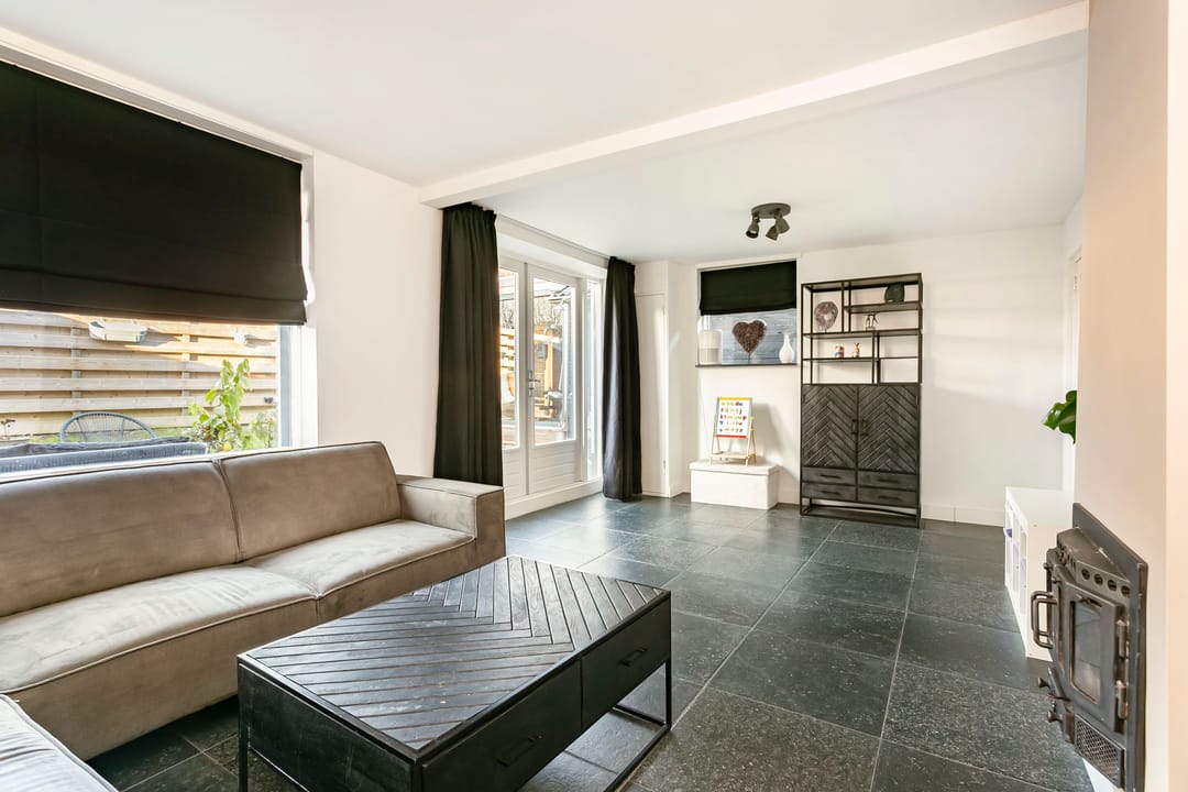 Photo 11 of Wilhelminastraat 12