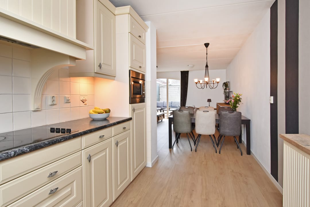 Photo 17 of Bartholomeuslaan 11