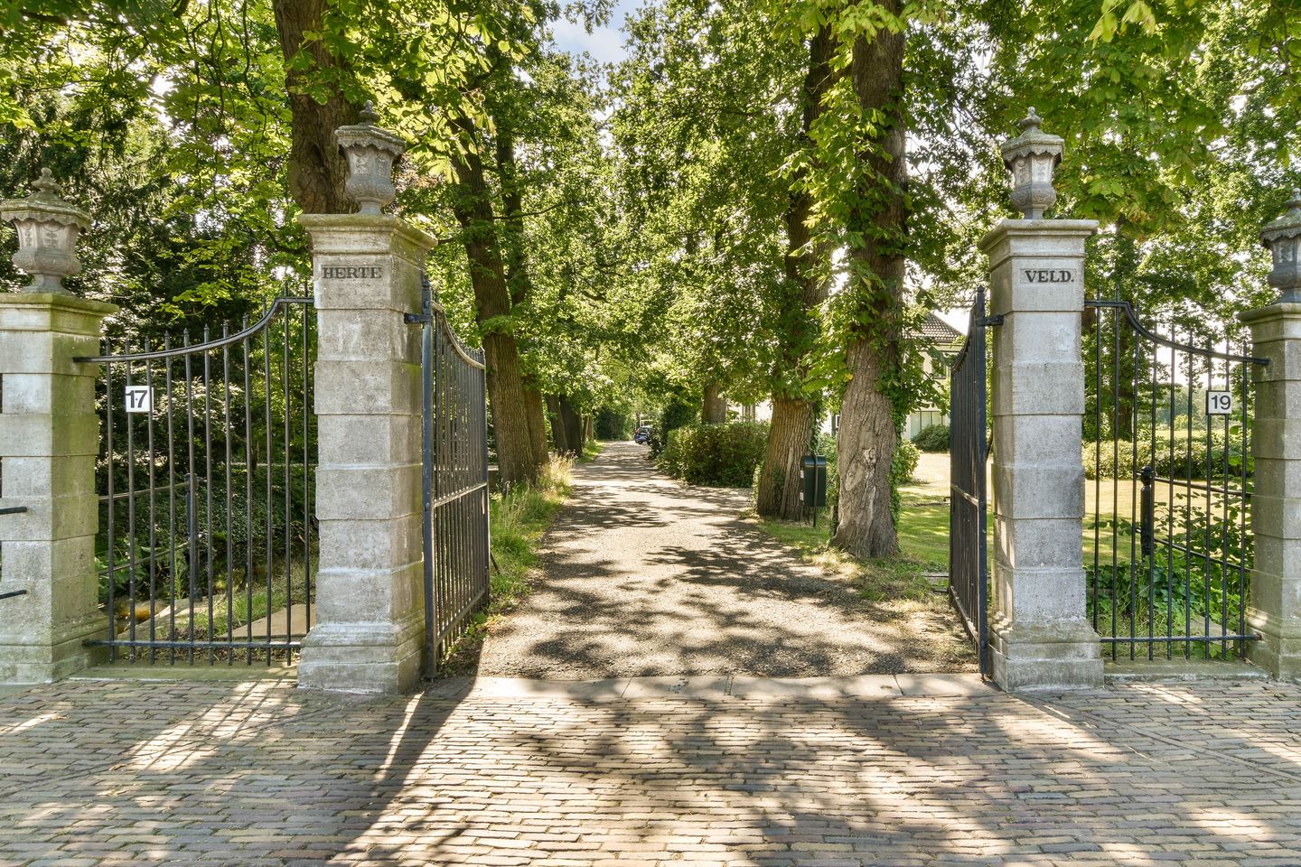 Photo 5 of Straatweg 17
