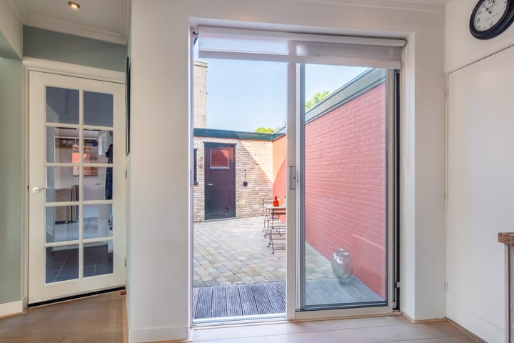 Photo 33 of Paulus Potterstraat 38