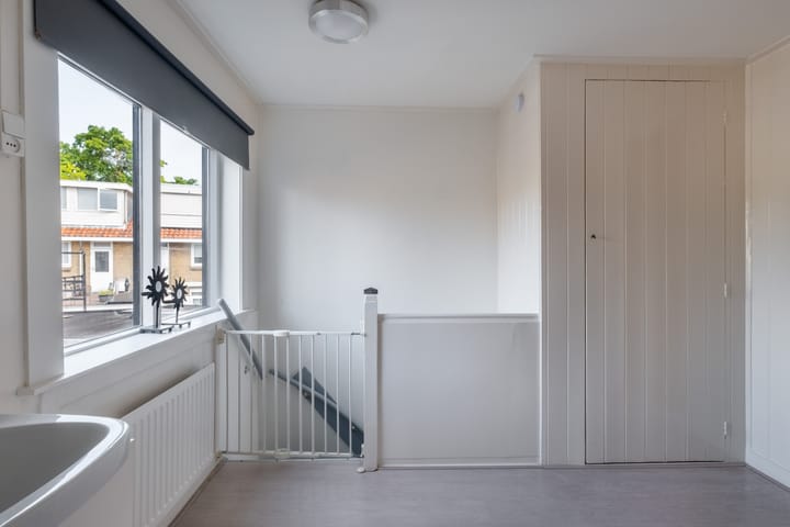 Photo 40 of Paulus Potterstraat 38