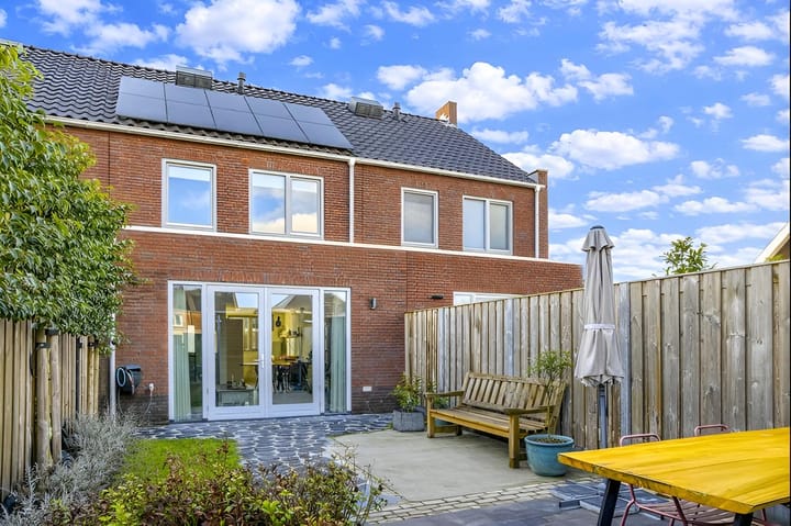 Photo 2 of Wethouder Van Dijkstraat 26