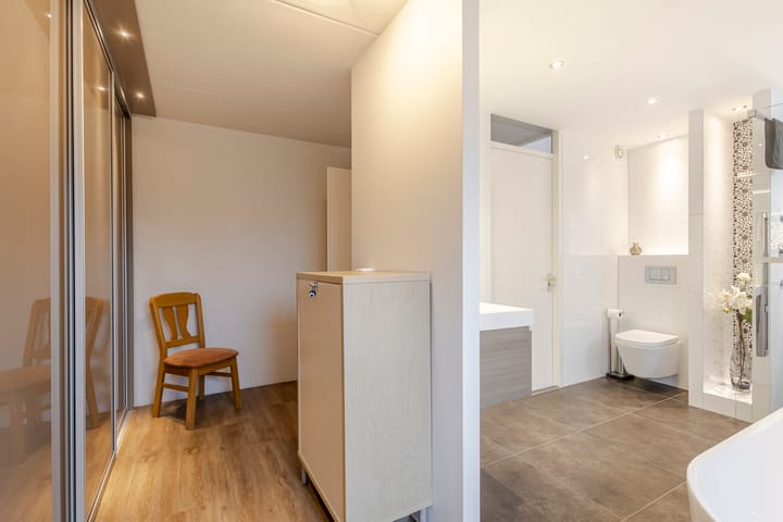 Photo 19 of Krabbelaar 39