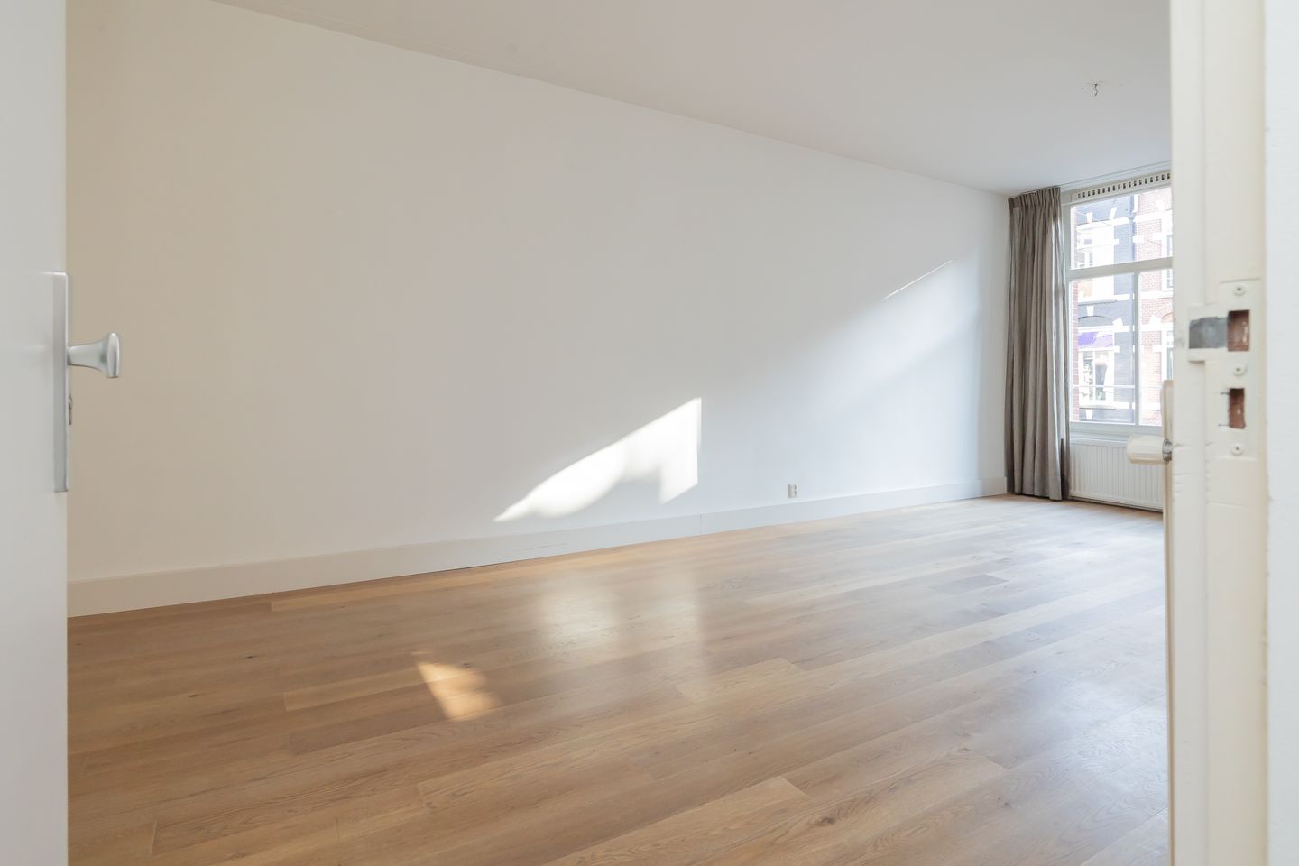 Foto 5 van Derde Helmersstraat 50-2