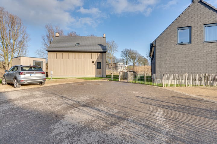 Photo 3 of Veerweg 50-013