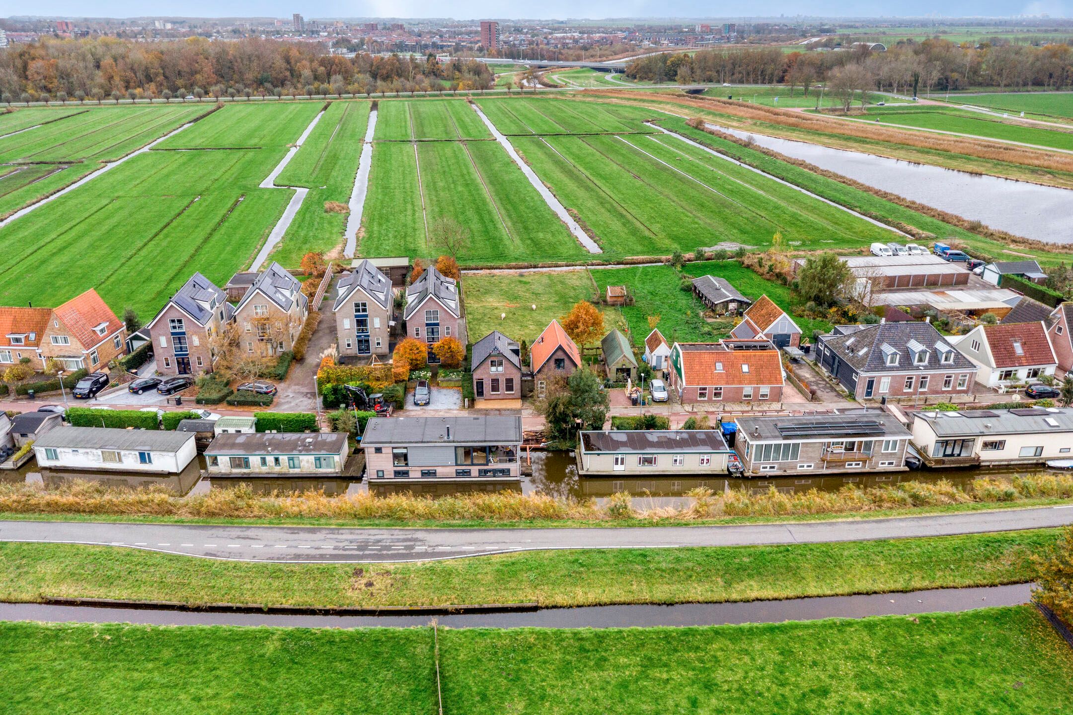 Foto 48 van Neckerstraat 147