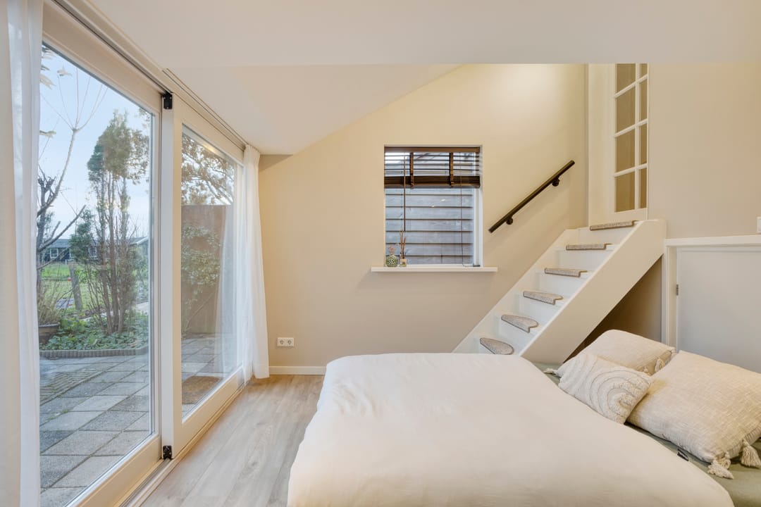 Foto 22 van Neckerstraat 147