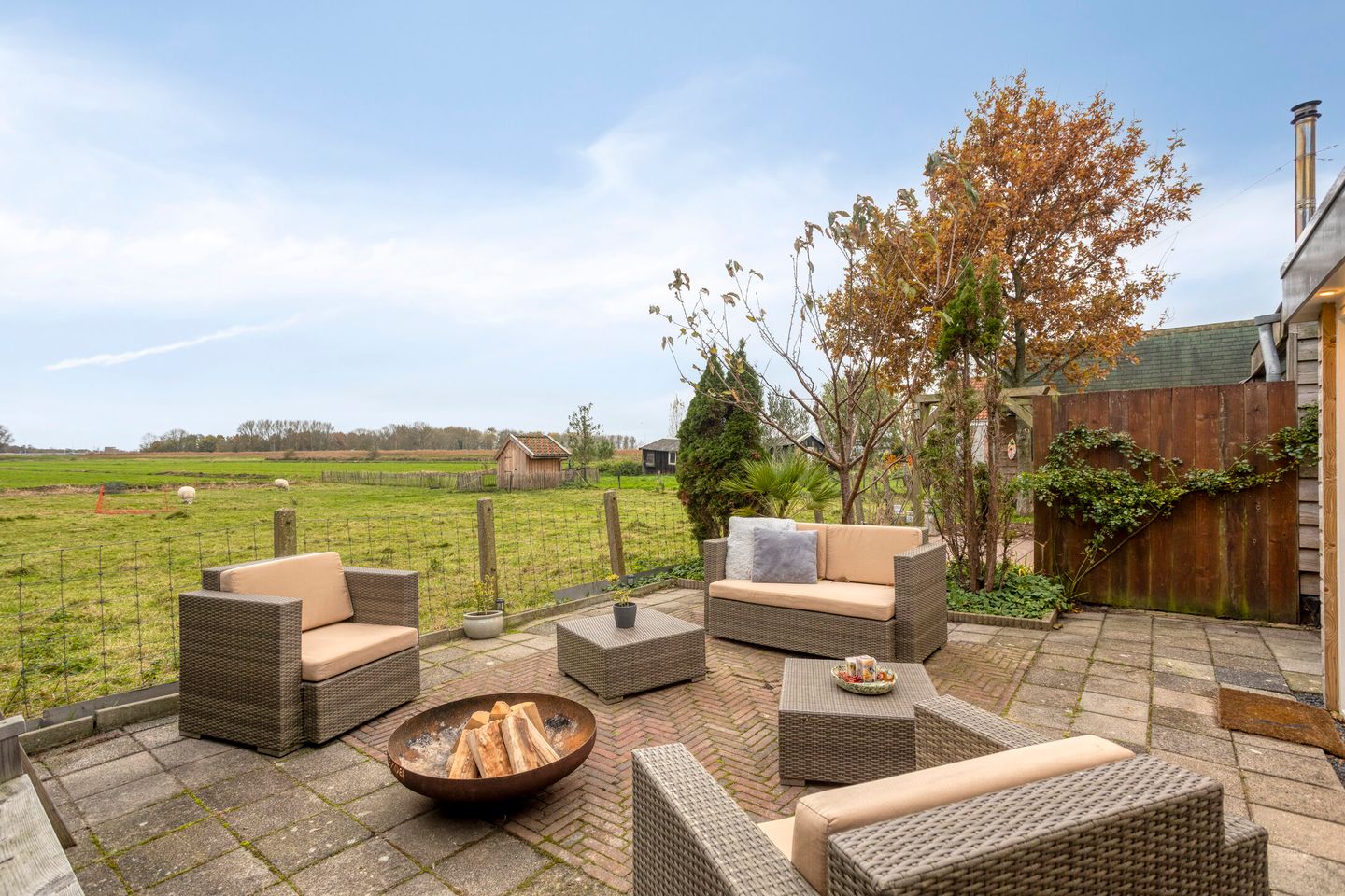 Foto 35 van Neckerstraat 147