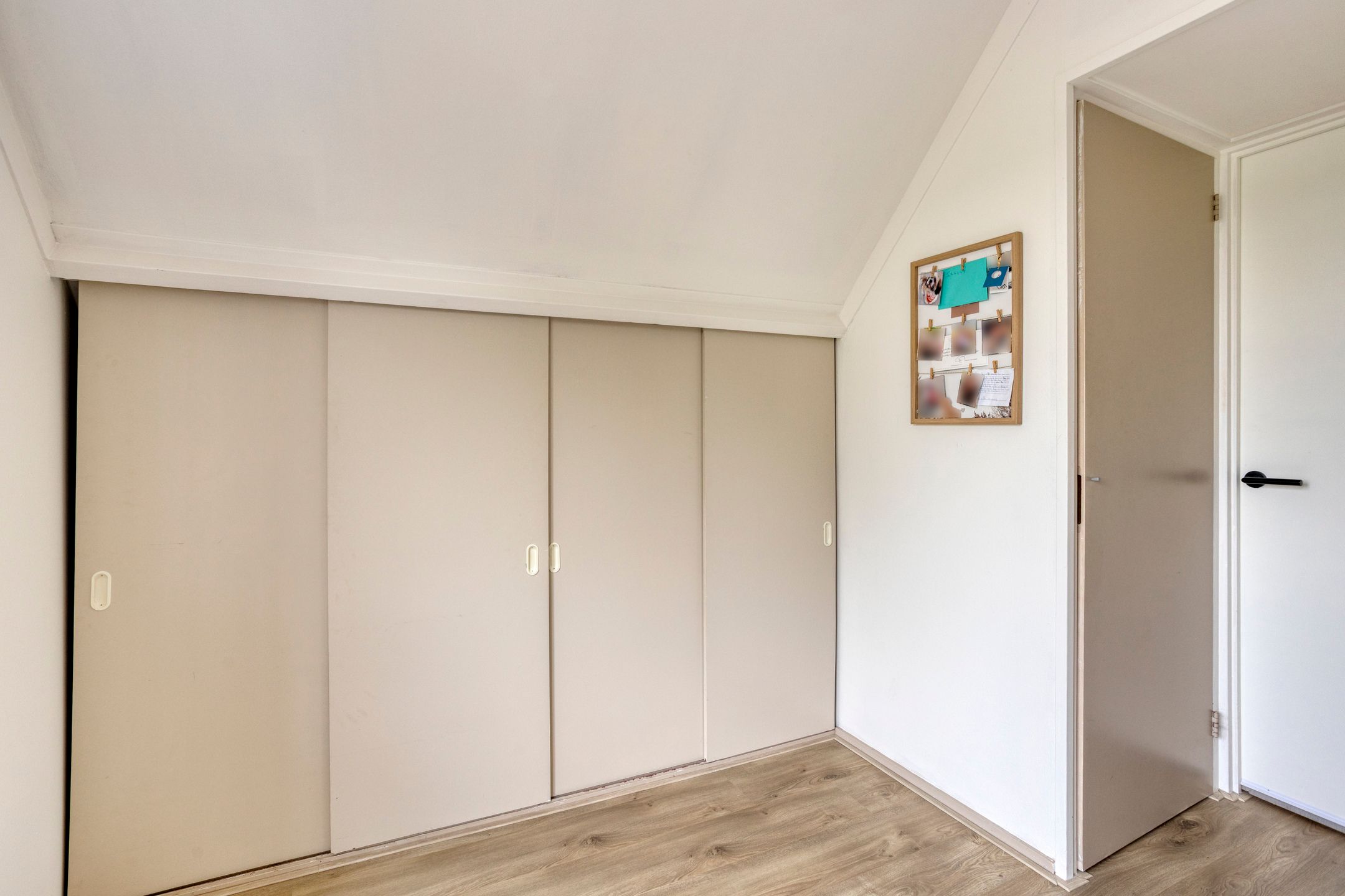 Foto 27 van Neckerstraat 147