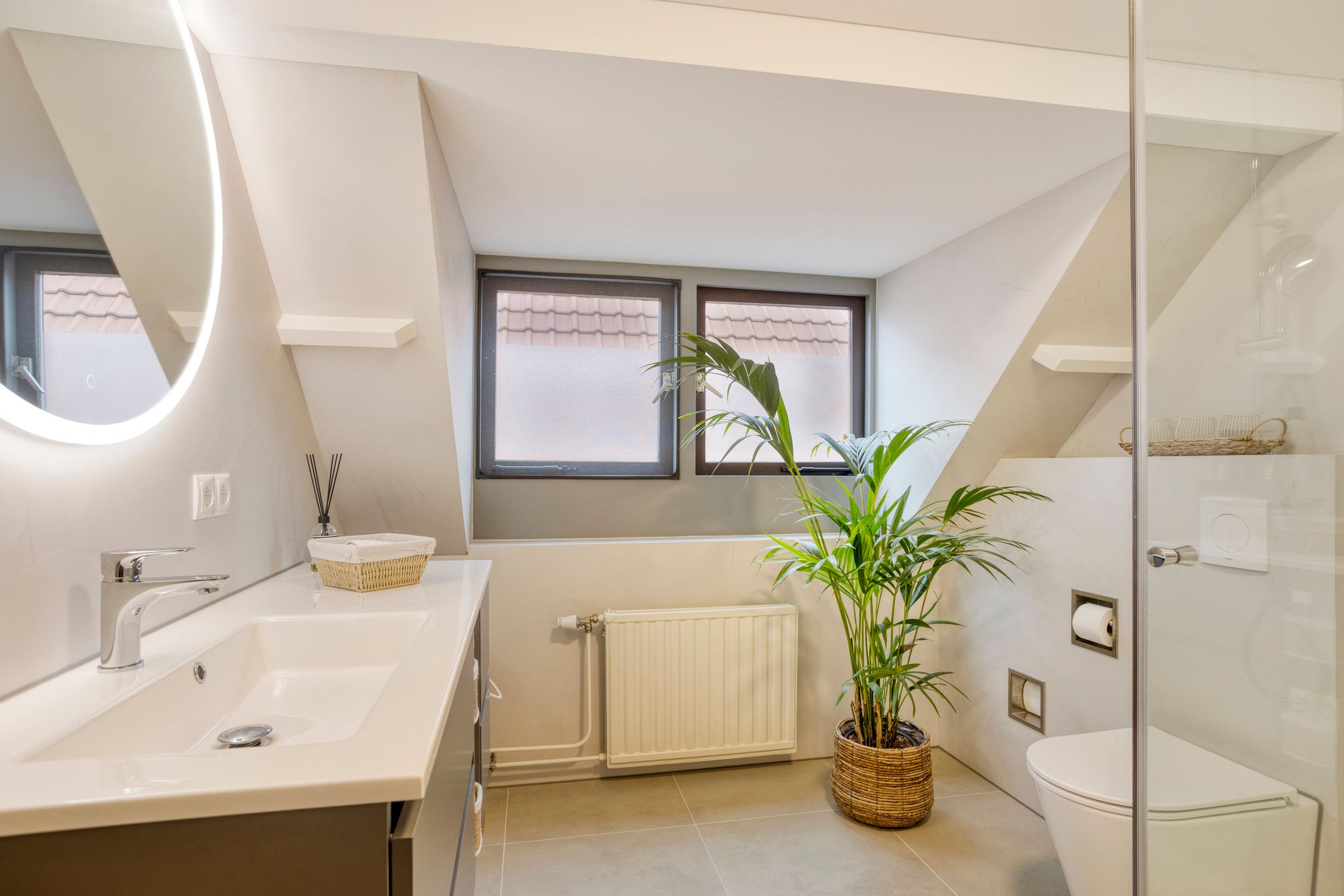 Foto 6 van Neckerstraat 147