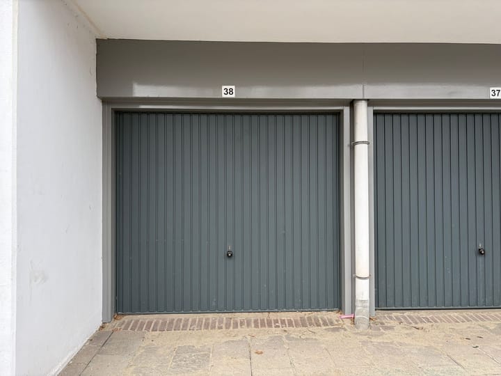 Photo 1 of Dokter van Nieveltweg 2 38