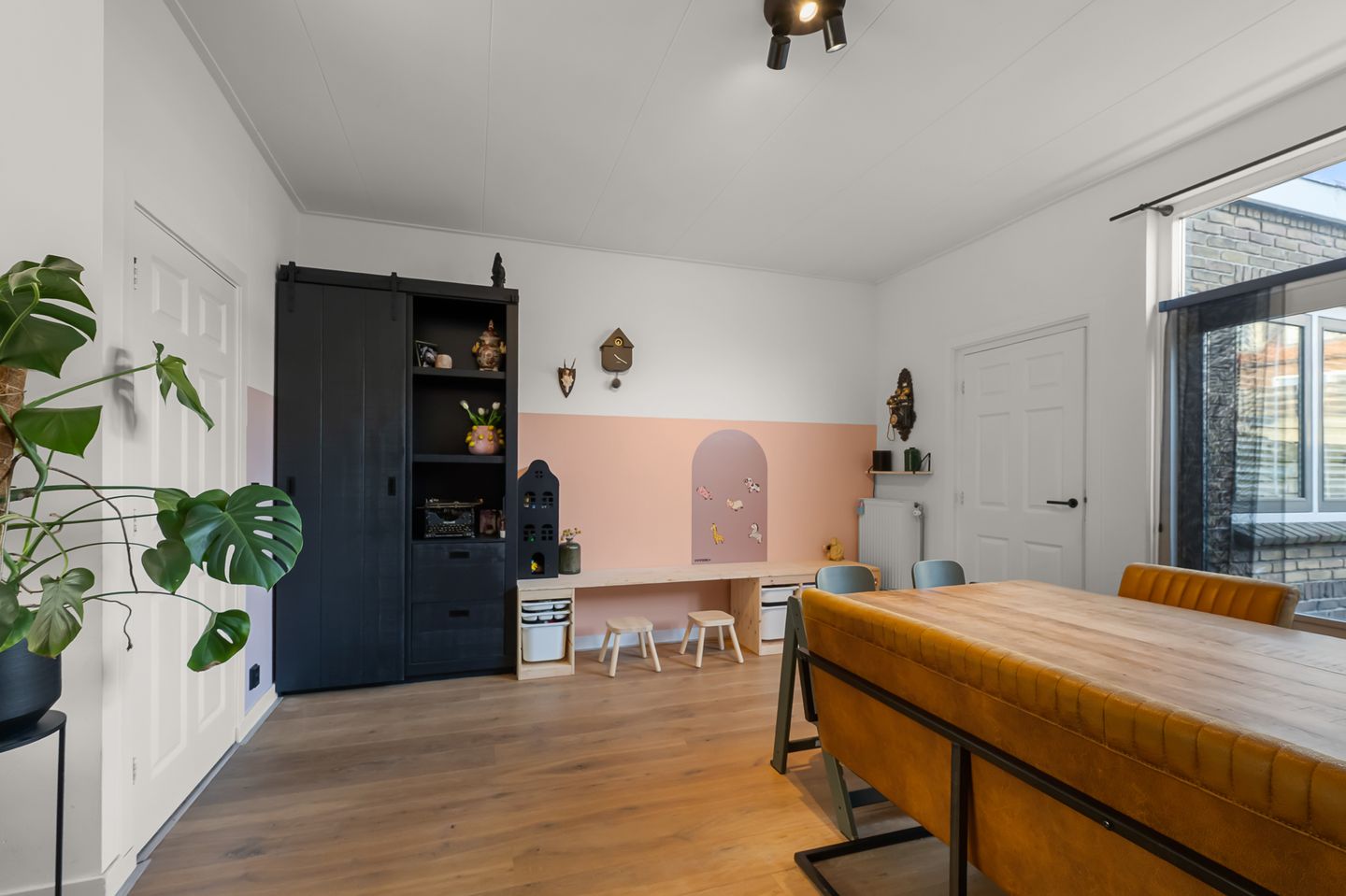 Foto 10 van Van Genderenstraat 17