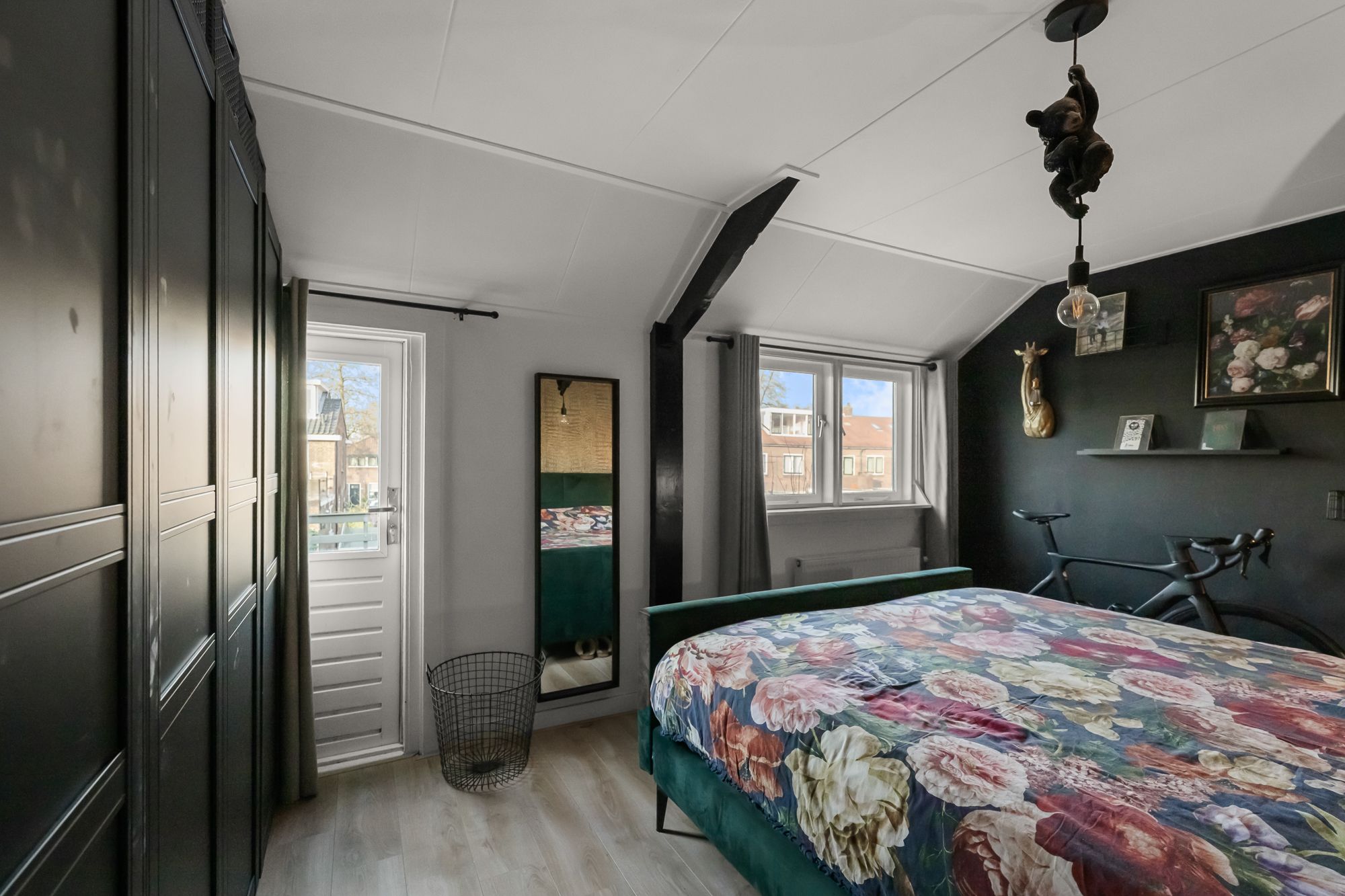 Foto 15 van Van Genderenstraat 17