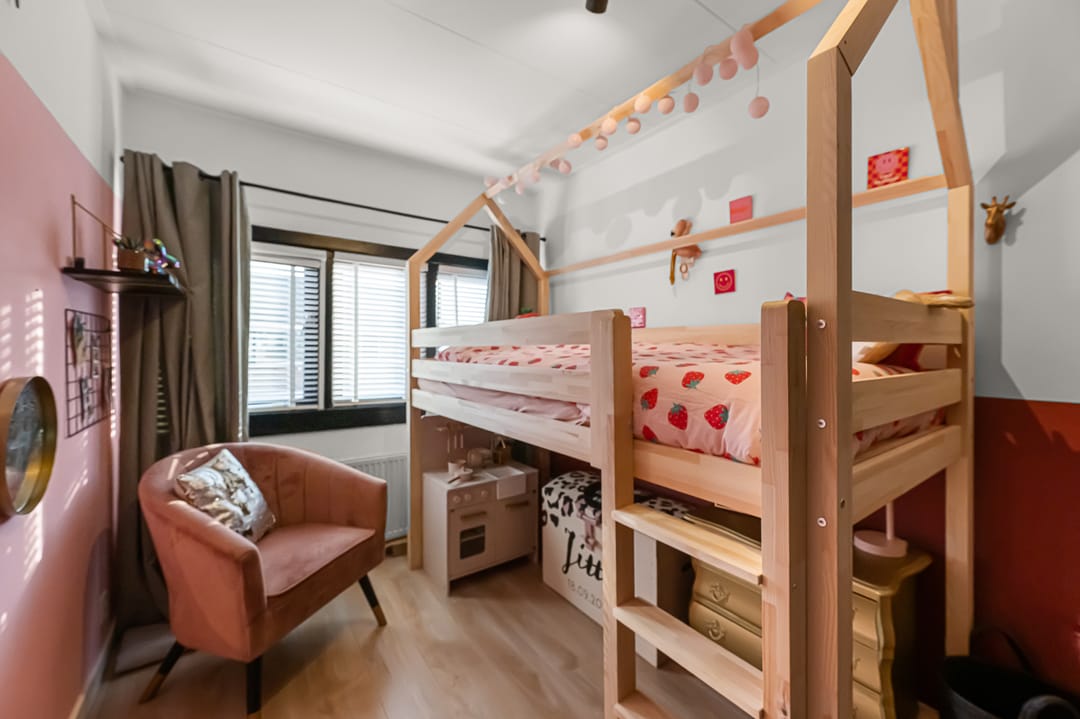 Foto 16 van Van Genderenstraat 17