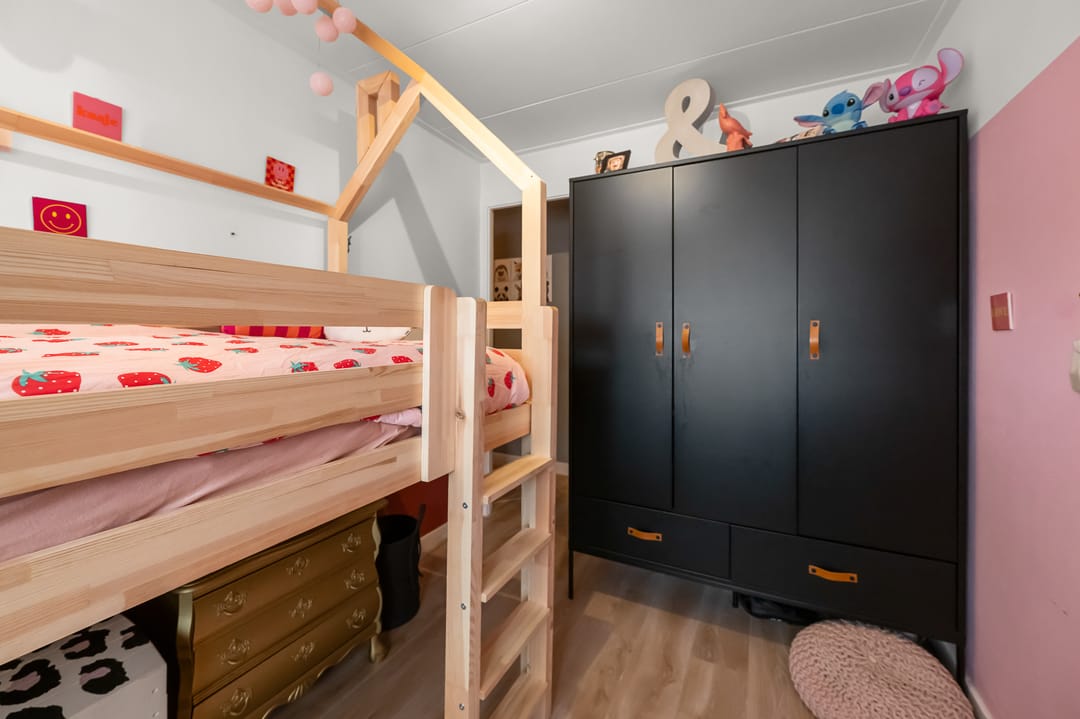 Foto 17 van Van Genderenstraat 17