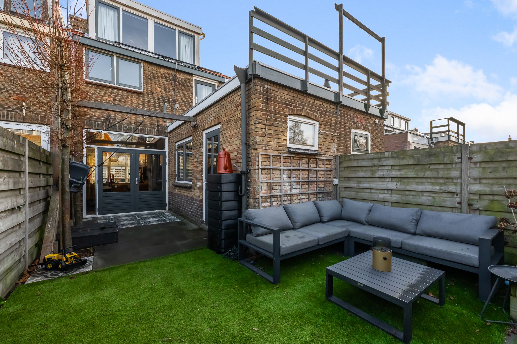 Foto 27 van Van Genderenstraat 17