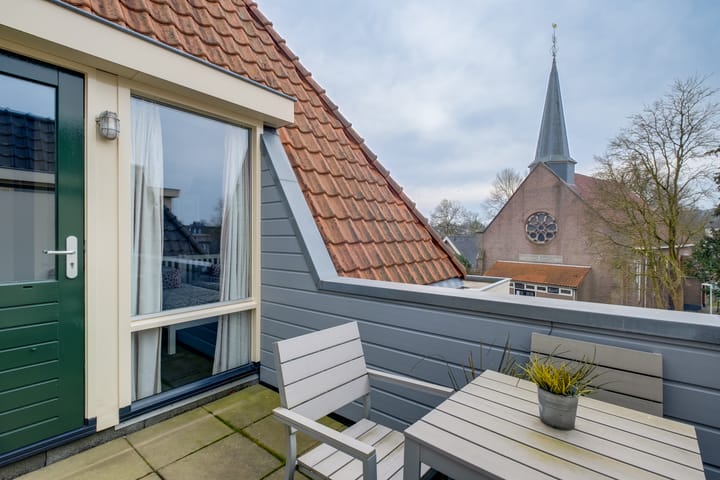 Photo 4 of Emmastraat 5-R