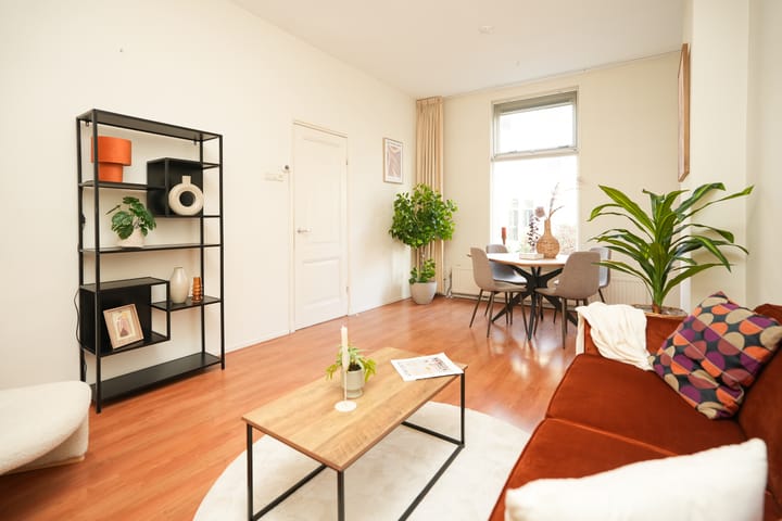 Foto 2 van Dominicanenstraat 86