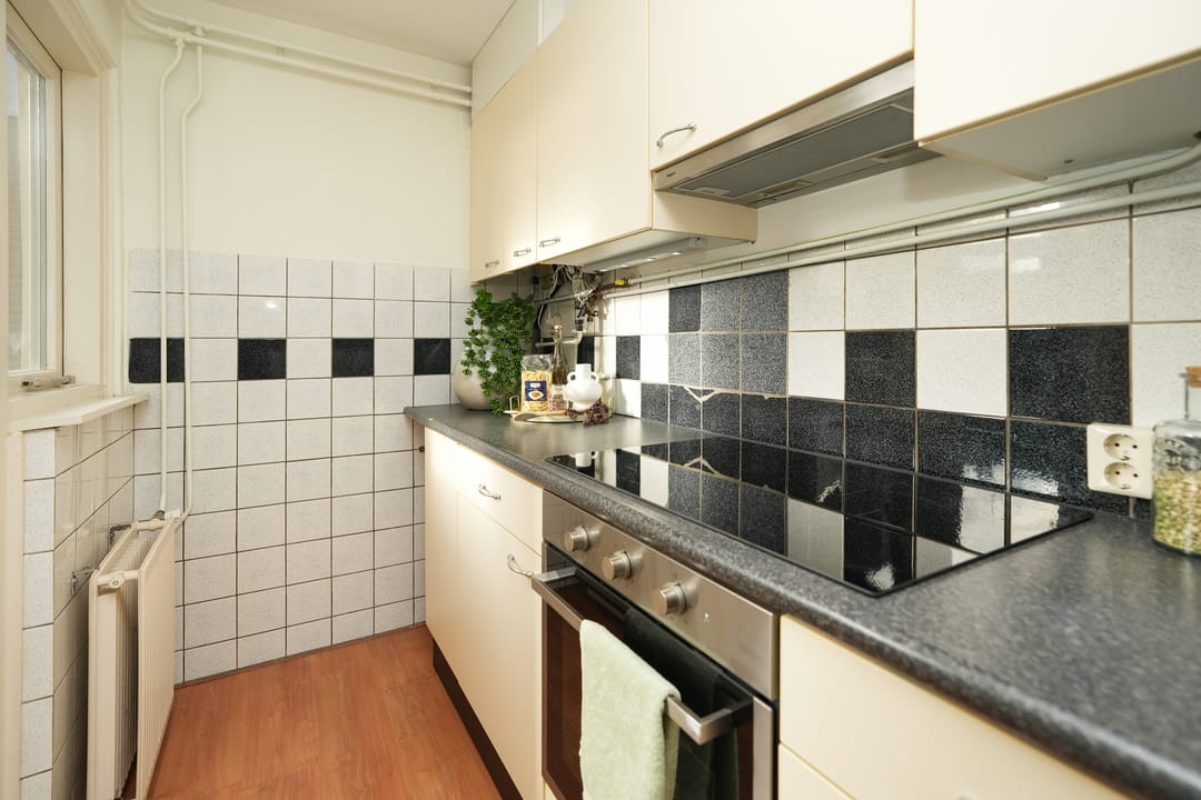 Photo 11 of Dominicanenstraat 86