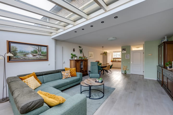 Foto 11 van Neerpeltstraat 44