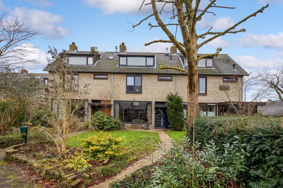 Photo 1 of Anna van Saksenlaan 4