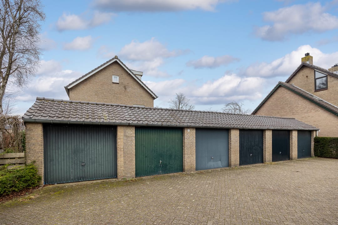 Photo 38 of Anna van Saksenlaan 4