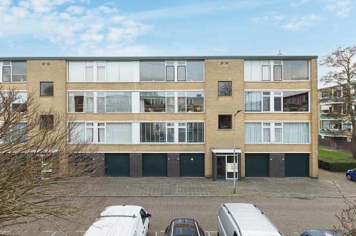 Photo 2 of Van Anrooystraat 387