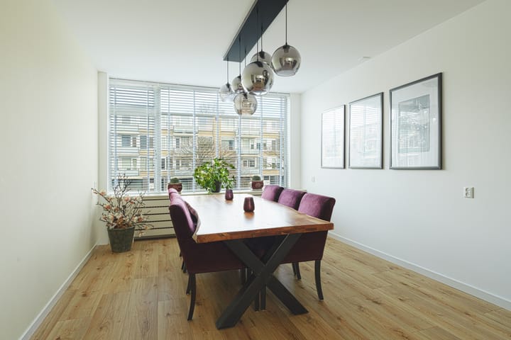 Photo 10 of Van Anrooystraat 387