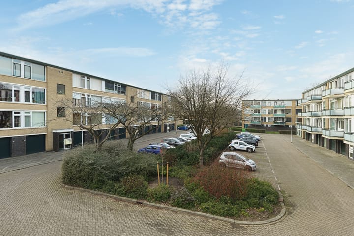 Photo 25 of Van Anrooystraat 387