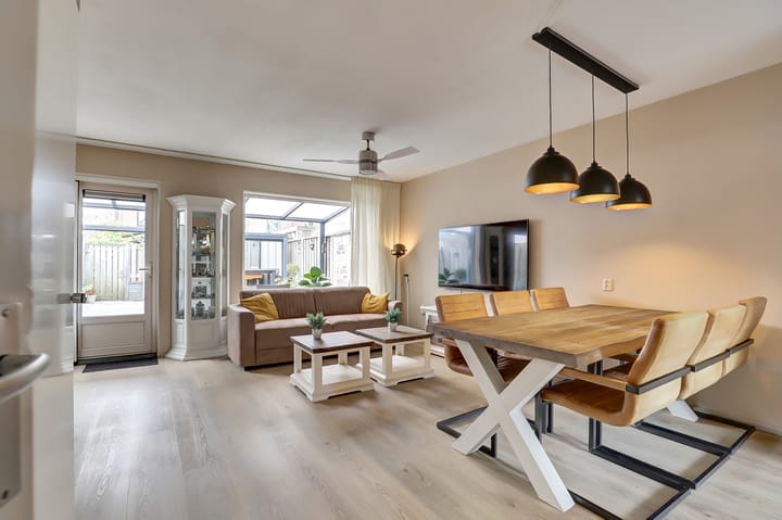 Foto 3 van Ranonkel 16