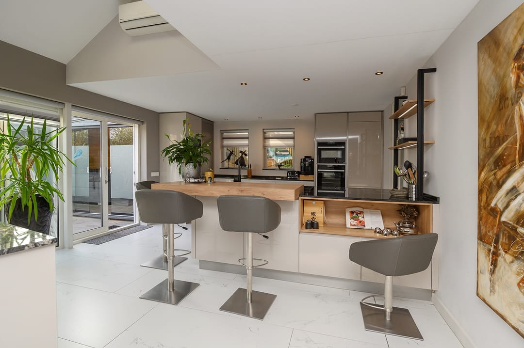 Photo 1 of Menuetstraat 31