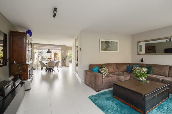 Photo 4 of Menuetstraat 31