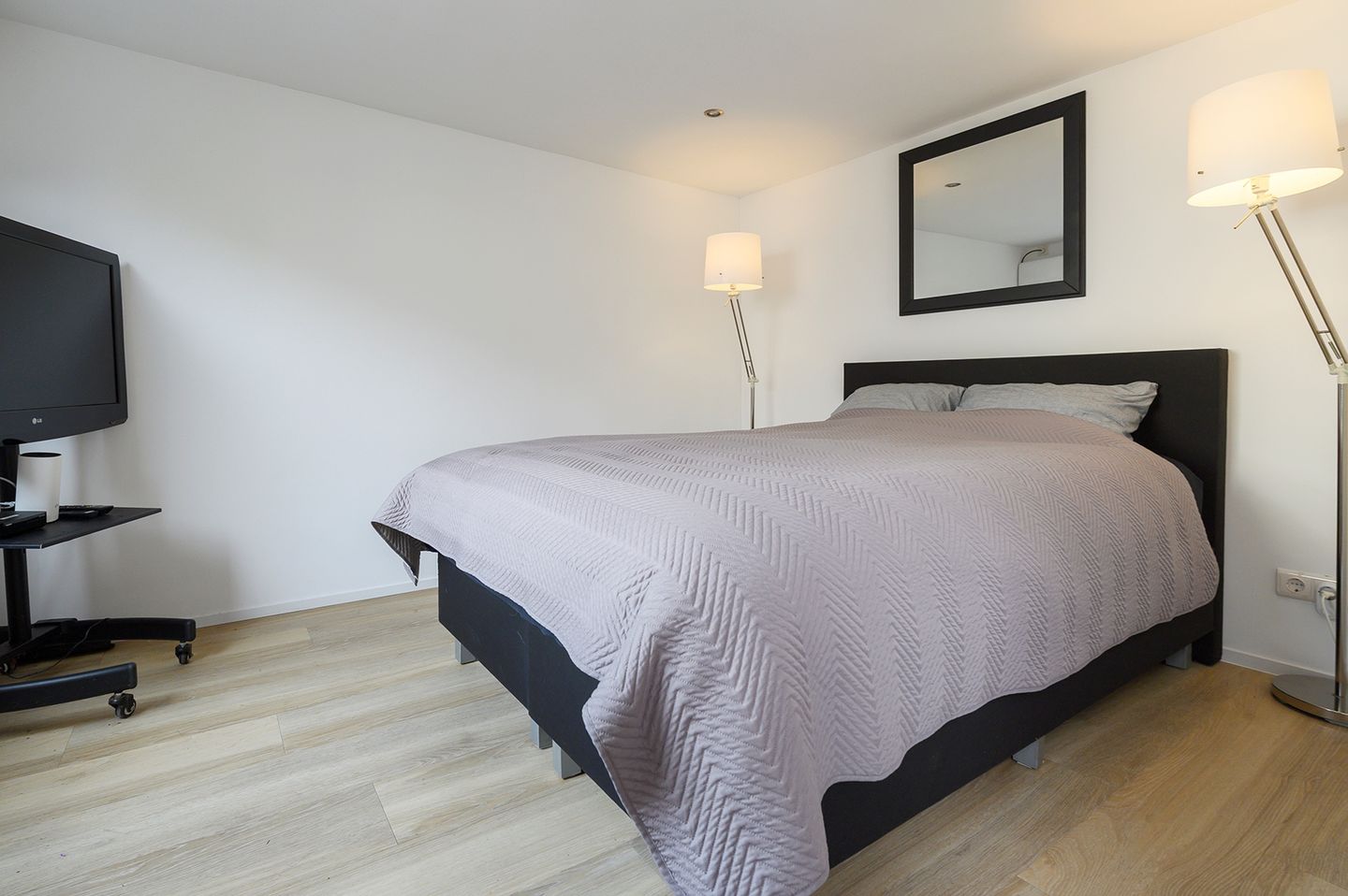 Photo 34 of Menuetstraat 31