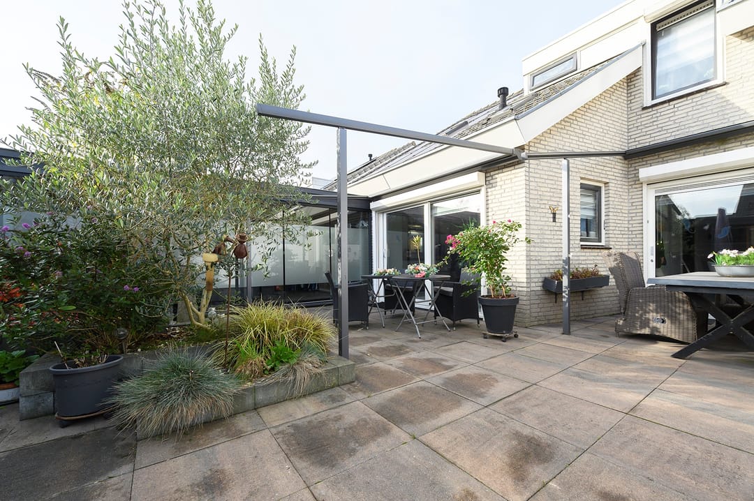 Photo 38 of Menuetstraat 31