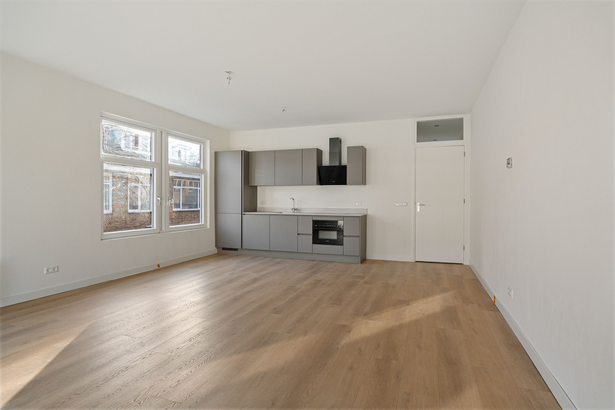 Foto 12 van Von Leibnizstraat 2-B