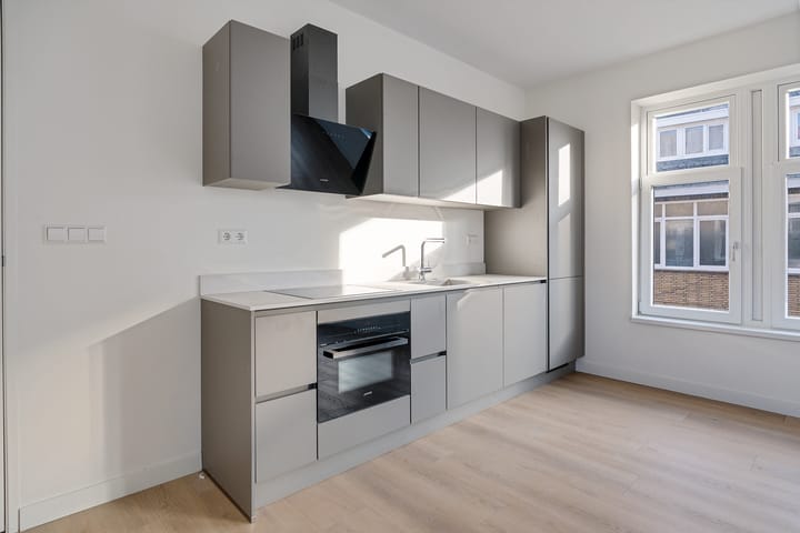 Foto 2 van Von Leibnizstraat 4-A