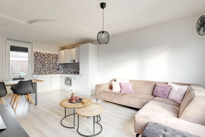 Photo 2 of Machinistenstraat 6