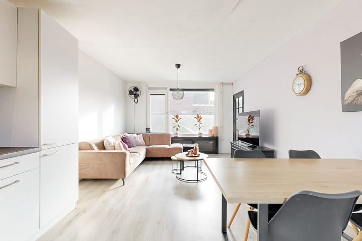 Photo 10 of Machinistenstraat 6