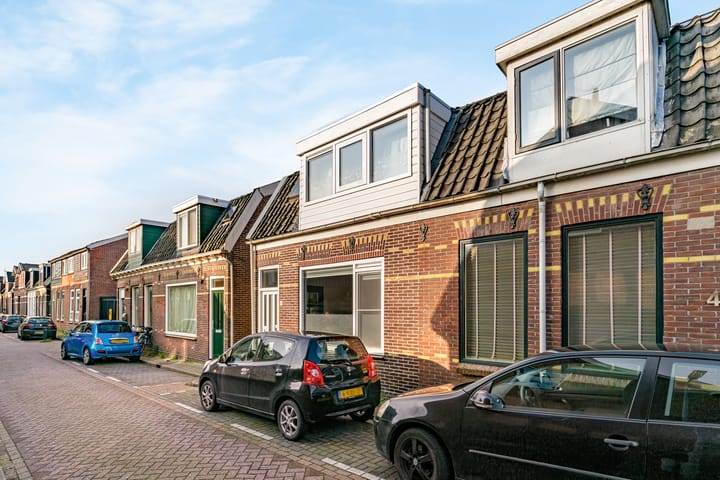 Photo 1 of Machinistenstraat 6