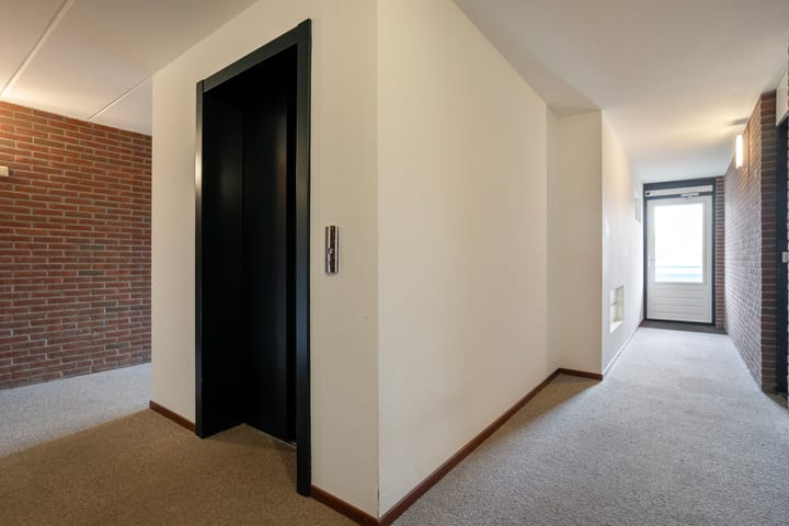 Photo 10 of Von Piekartzmarke 66