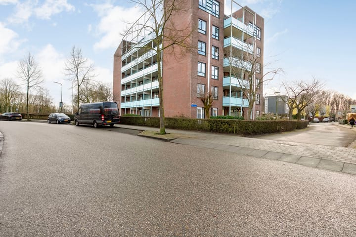 Photo 40 of Von Piekartzmarke 66