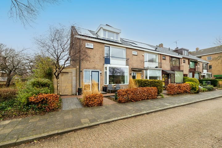 Photo 1 of Rozemarijn 85