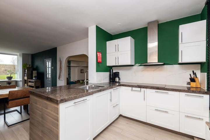 Photo 3 of Rozemarijn 85