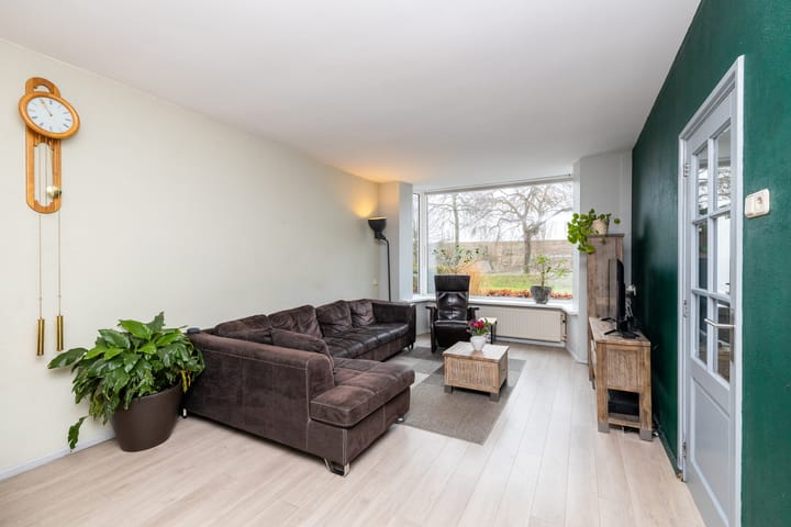 Photo 7 of Rozemarijn 85