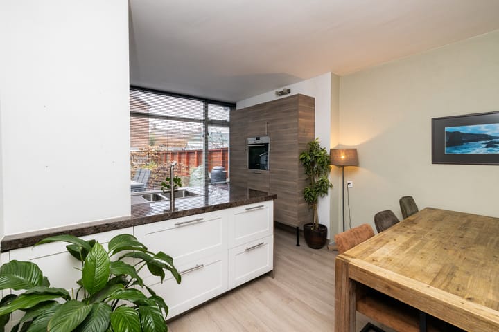 Photo 14 of Rozemarijn 85