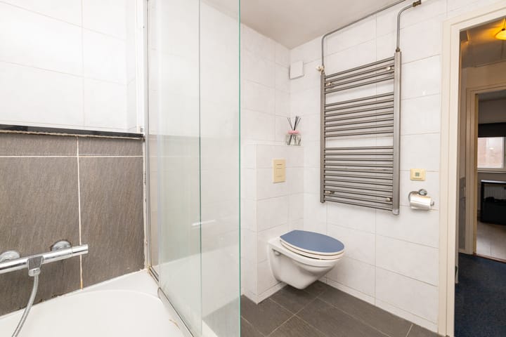 Photo 30 of Rozemarijn 85