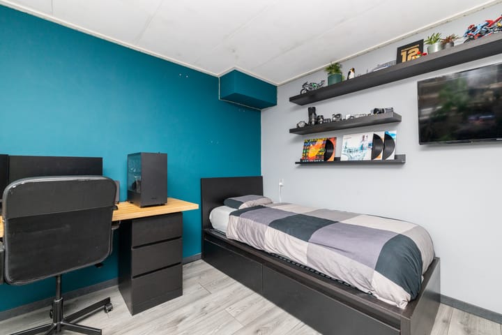 Photo 33 of Rozemarijn 85